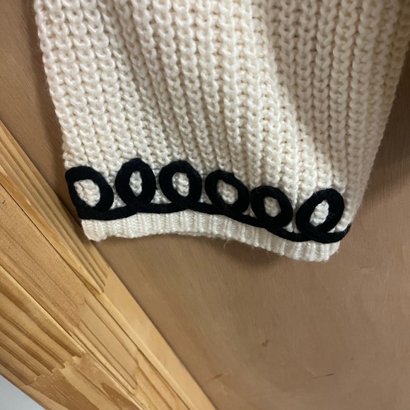 POL Spring Sweater - Picture 3 of 4